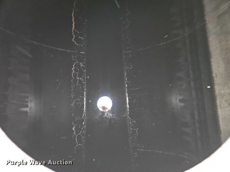 image for item EB8284 Asphalt storage tank