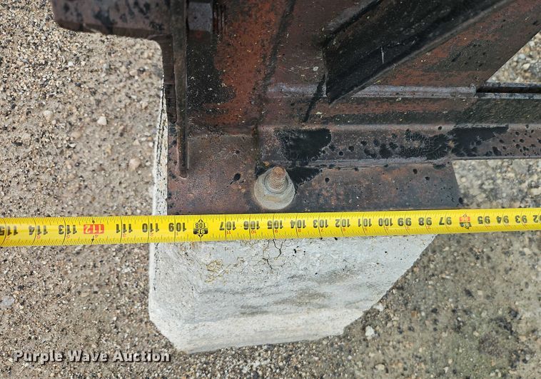 image for item EB8284 Asphalt storage tank