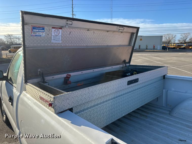 image for item EP2921 2006 Chevrolet Silverado 1500 pickup truck