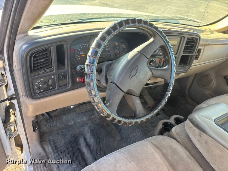 image for item EP2921 2006 Chevrolet Silverado 1500 pickup truck