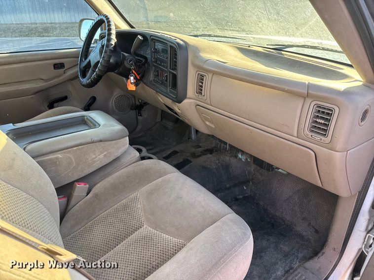 image for item EP2921 2006 Chevrolet Silverado 1500 pickup truck