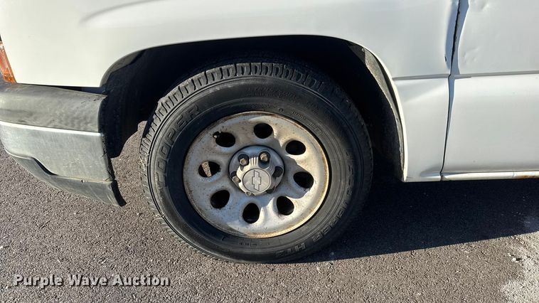 image for item EP2921 2006 Chevrolet Silverado 1500 pickup truck