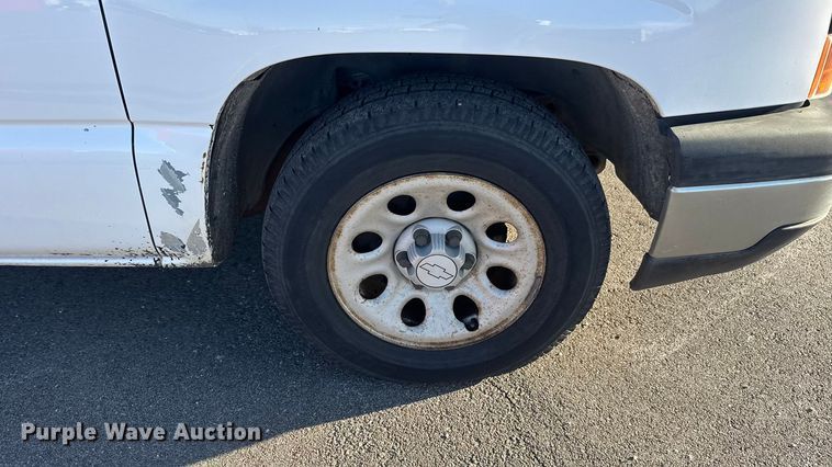 image for item EP2921 2006 Chevrolet Silverado 1500 pickup truck