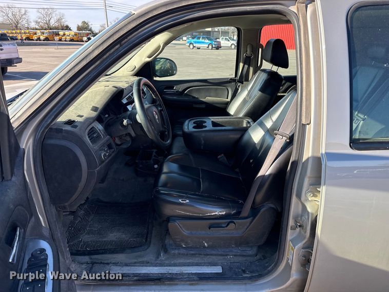 image for item EP2923 2007 Chevrolet Suburban SUV