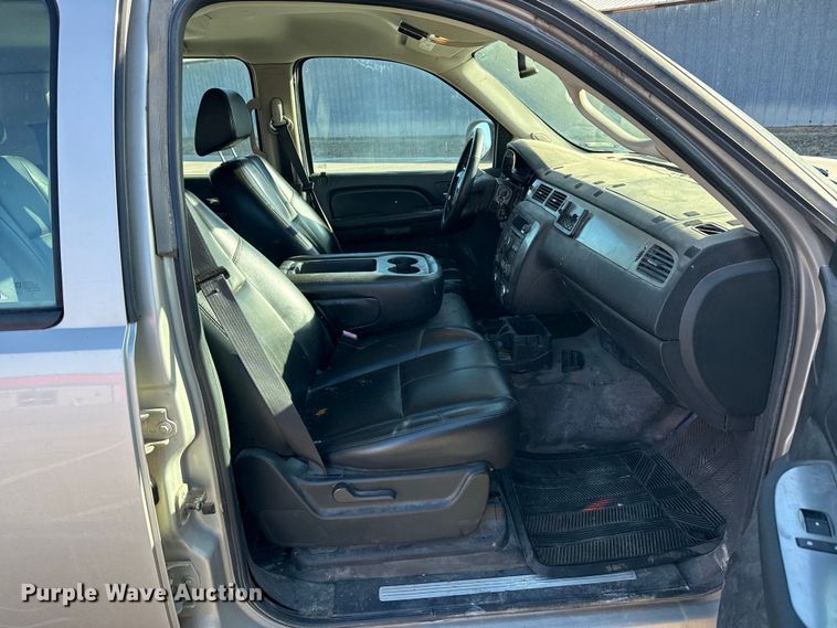 image for item EP2923 2007 Chevrolet Suburban SUV