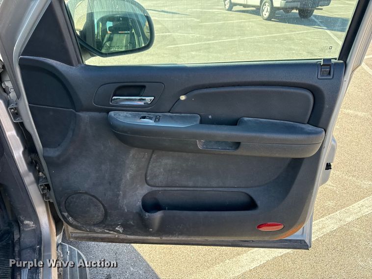 image for item EP2923 2007 Chevrolet Suburban SUV