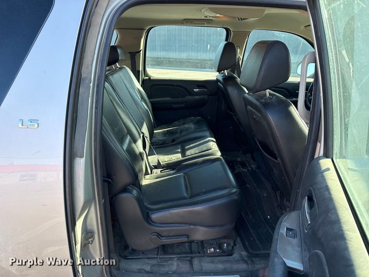 image for item EP2923 2007 Chevrolet Suburban SUV