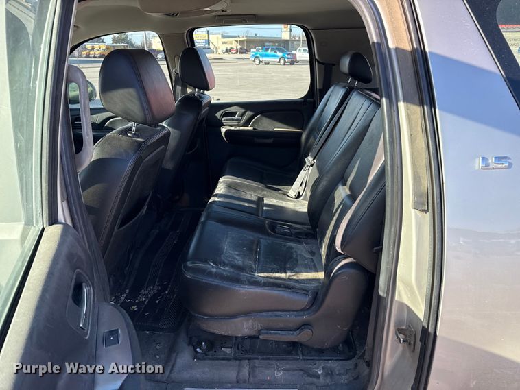 image for item EP2923 2007 Chevrolet Suburban SUV