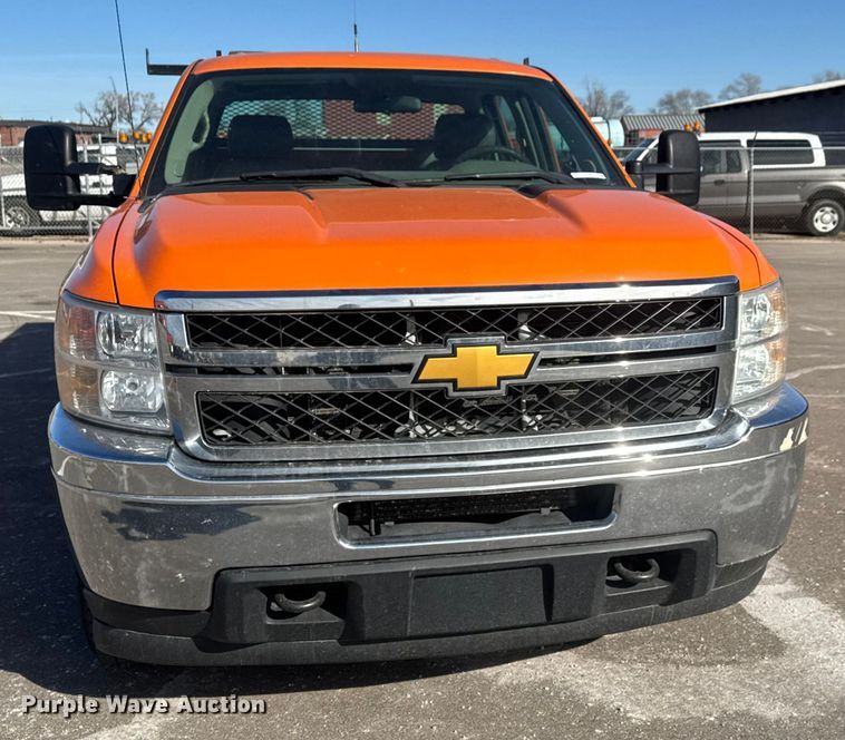 image for item EP2926 2012 Chevrolet Silverado 2500HD Crew Cab utility bed pickup truck