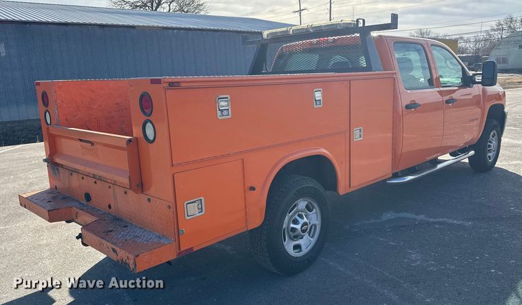 image for item EP2926 2012 Chevrolet Silverado 2500HD Crew Cab utility bed pickup truck