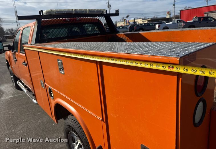 image for item EP2926 2012 Chevrolet Silverado 2500HD Crew Cab utility bed pickup truck