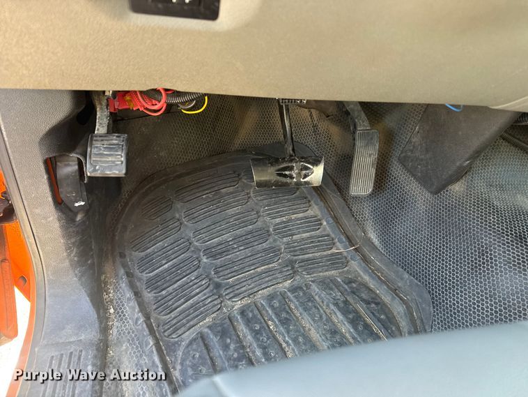 image for item EP2926 2012 Chevrolet Silverado 2500HD Crew Cab utility bed pickup truck