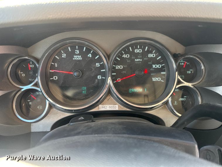 image for item EP2926 2012 Chevrolet Silverado 2500HD Crew Cab utility bed pickup truck