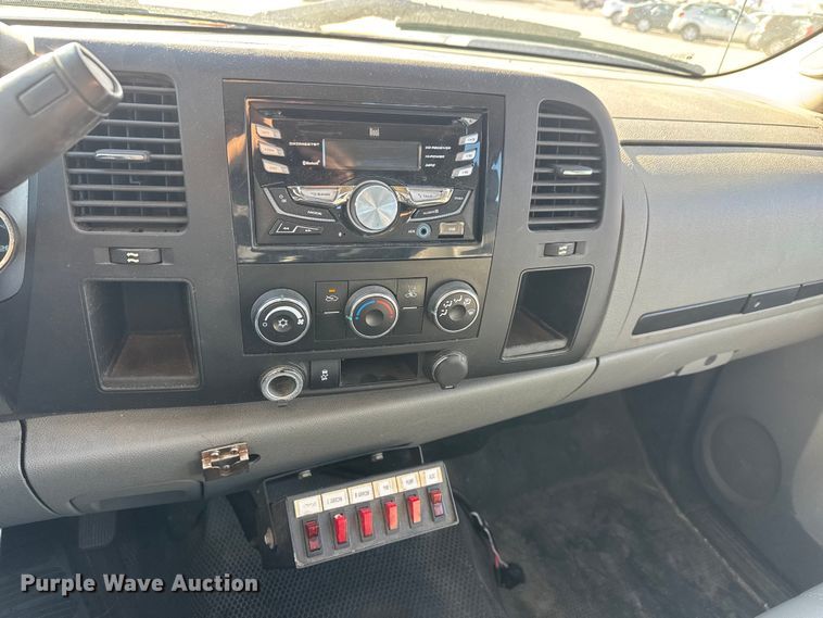 image for item EP2926 2012 Chevrolet Silverado 2500HD Crew Cab utility bed pickup truck