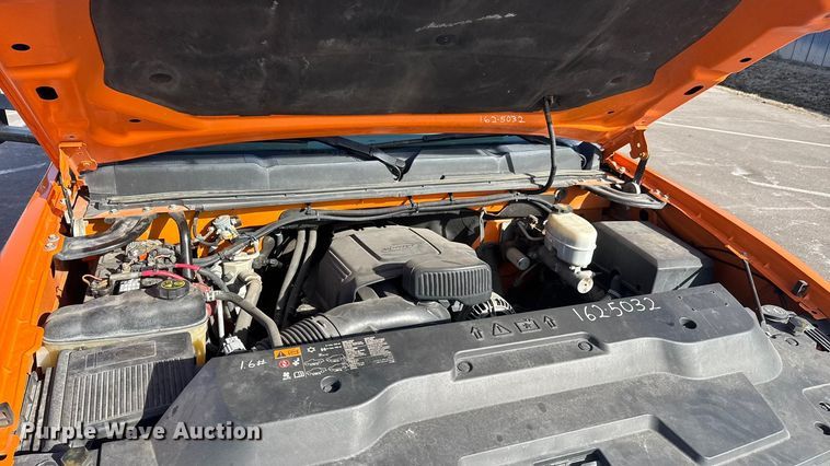 image for item EP2926 2012 Chevrolet Silverado 2500HD Crew Cab utility bed pickup truck