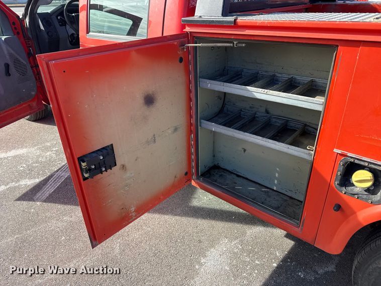 image for item EP2927 2011 Ford F250 Super Duty Crew Cab utility bed pickup truck