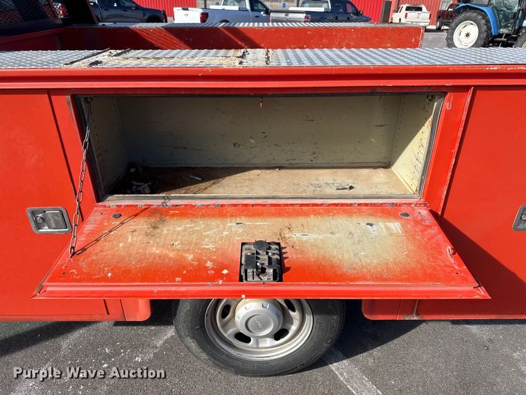 image for item EP2927 2011 Ford F250 Super Duty Crew Cab utility bed pickup truck