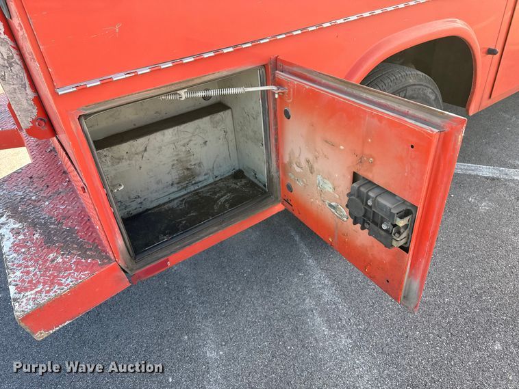 image for item EP2927 2011 Ford F250 Super Duty Crew Cab utility bed pickup truck