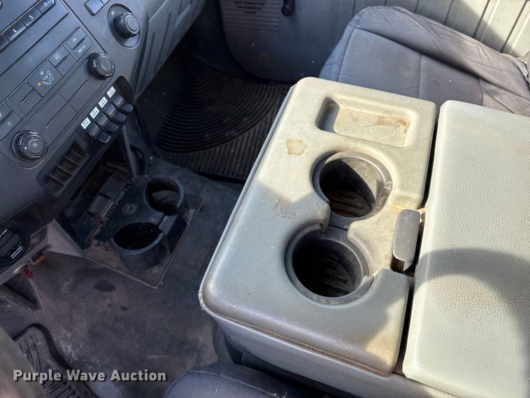 image for item EP2927 2011 Ford F250 Super Duty Crew Cab utility bed pickup truck