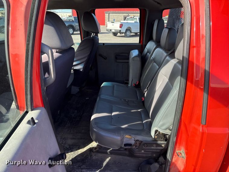 image for item EP2927 2011 Ford F250 Super Duty Crew Cab utility bed pickup truck