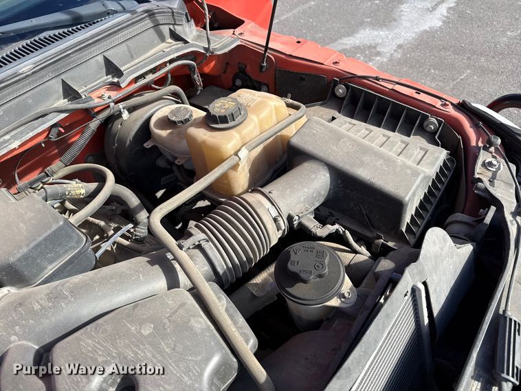 image for item EP2927 2011 Ford F250 Super Duty Crew Cab utility bed pickup truck