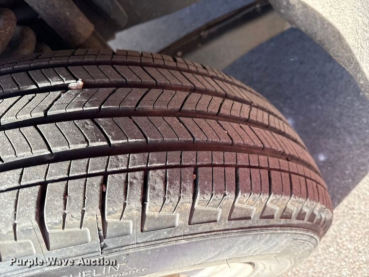 image for item EP2927 2011 Ford F250 Super Duty Crew Cab utility bed pickup truck