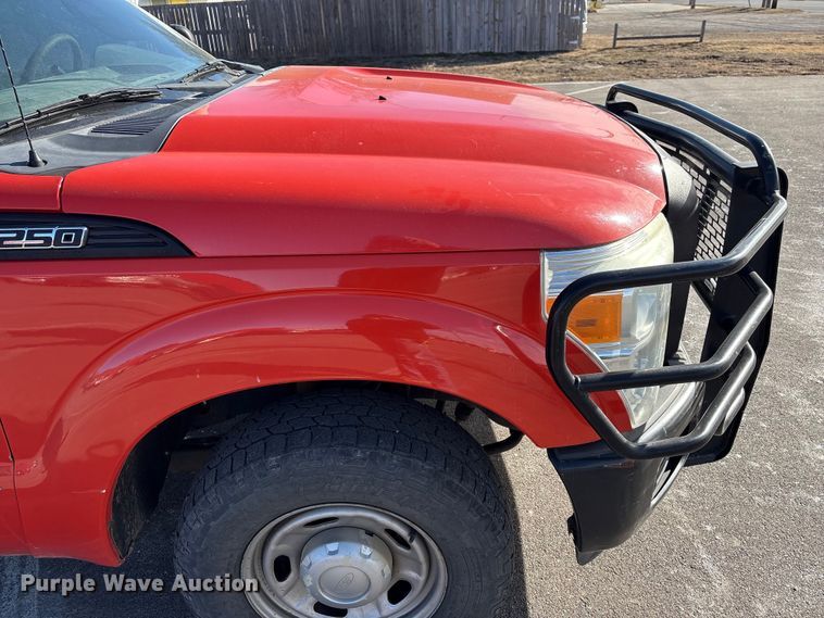 image for item EP2928 2011 Ford F250 Super Duty Crew Cab utility bed pickup truck