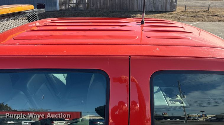 image for item EP2928 2011 Ford F250 Super Duty Crew Cab utility bed pickup truck