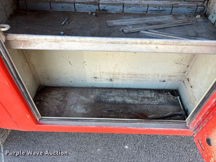 image for item EP2928 2011 Ford F250 Super Duty Crew Cab utility bed pickup truck