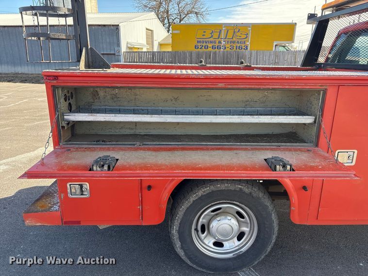 image for item EP2928 2011 Ford F250 Super Duty Crew Cab utility bed pickup truck