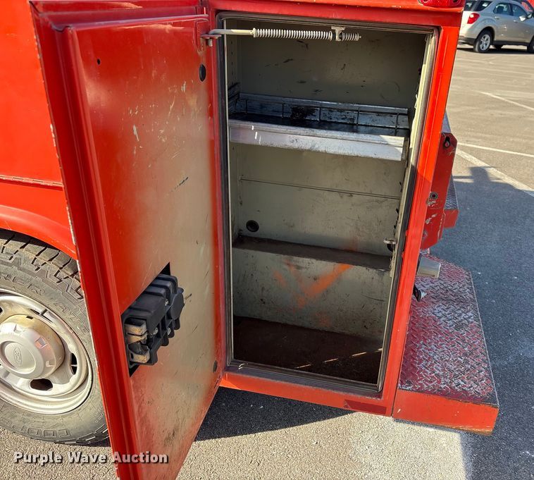 image for item EP2928 2011 Ford F250 Super Duty Crew Cab utility bed pickup truck