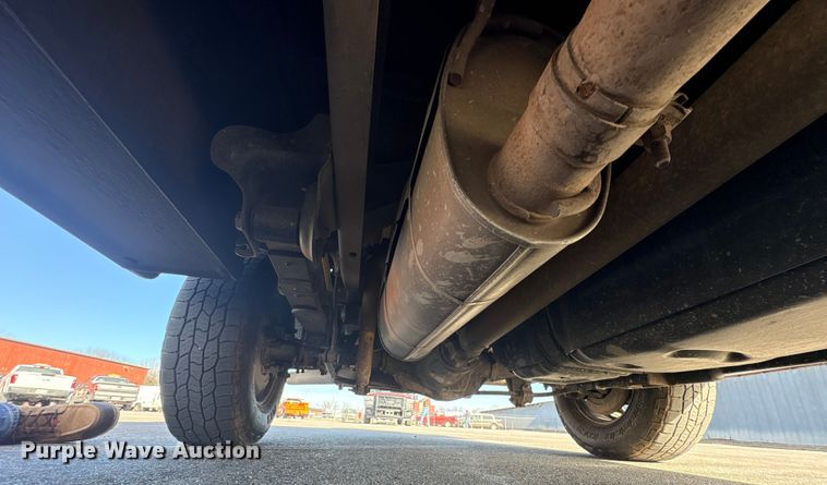 image for item EP2928 2011 Ford F250 Super Duty Crew Cab utility bed pickup truck