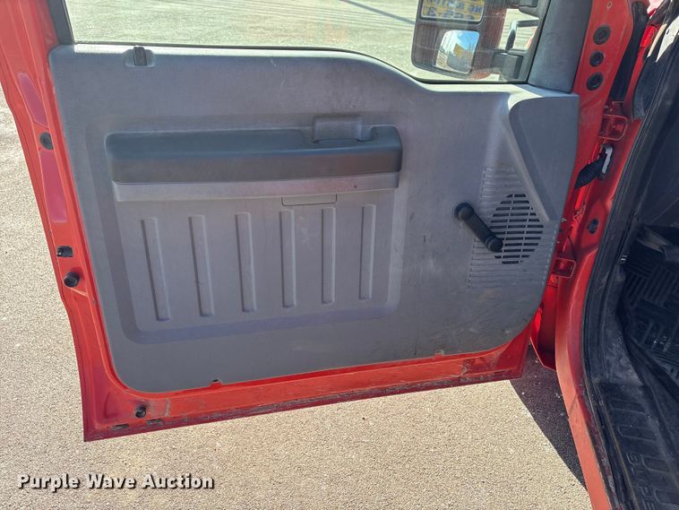 image for item EP2928 2011 Ford F250 Super Duty Crew Cab utility bed pickup truck