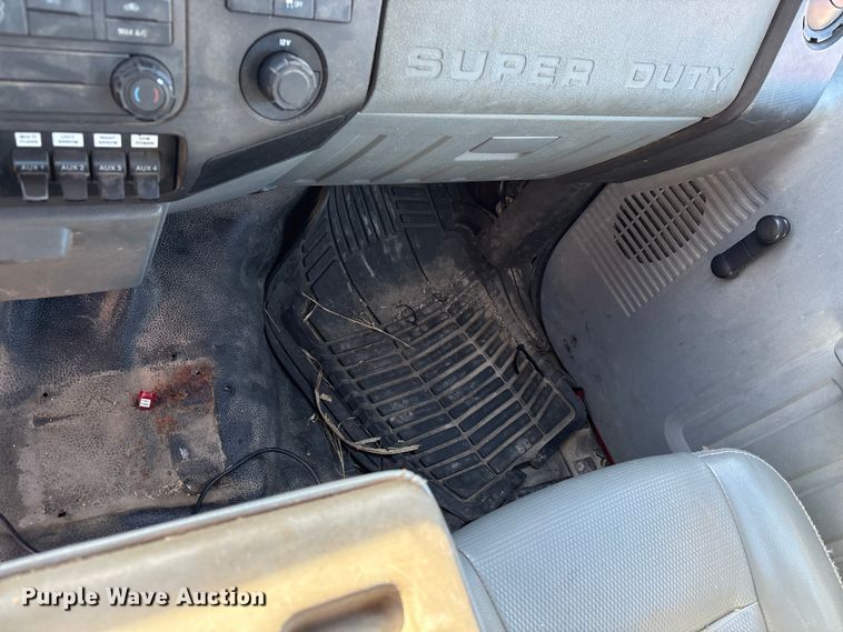 image for item EP2928 2011 Ford F250 Super Duty Crew Cab utility bed pickup truck