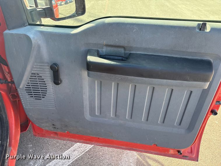 image for item EP2928 2011 Ford F250 Super Duty Crew Cab utility bed pickup truck