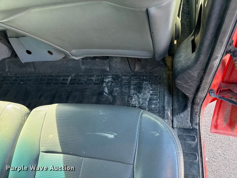 image for item EP2928 2011 Ford F250 Super Duty Crew Cab utility bed pickup truck