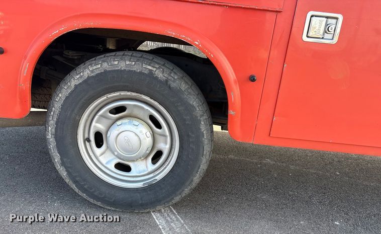 image for item EP2928 2011 Ford F250 Super Duty Crew Cab utility bed pickup truck