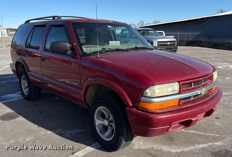image for item EP2929 2002 Chevrolet Blazer SUV