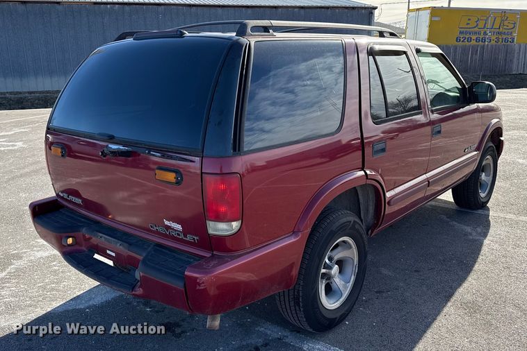 image for item EP2929 2002 Chevrolet Blazer SUV