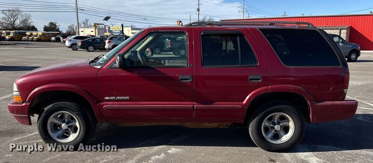 image for item EP2929 2002 Chevrolet Blazer SUV