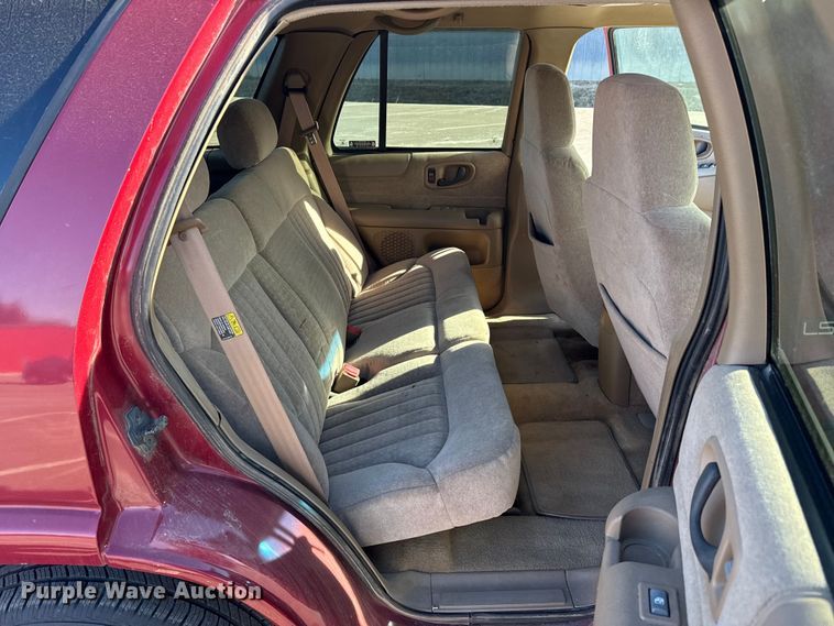 image for item EP2929 2002 Chevrolet Blazer SUV