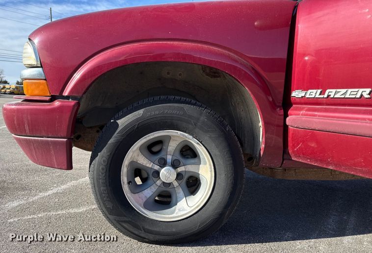 image for item EP2929 2002 Chevrolet Blazer SUV