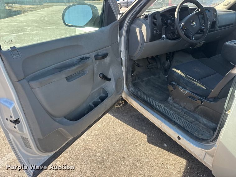 image for item EP2930 2012 Chevrolet Silverado 1500 Crew Cab pickup truck