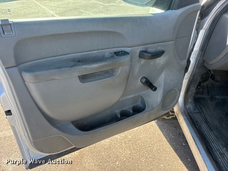 image for item EP2930 2012 Chevrolet Silverado 1500 Crew Cab pickup truck