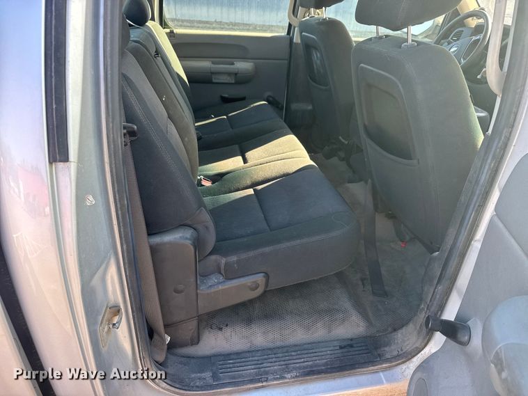 image for item EP2930 2012 Chevrolet Silverado 1500 Crew Cab pickup truck