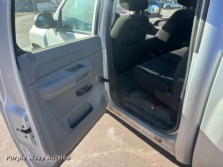 image for item EP2930 2012 Chevrolet Silverado 1500 Crew Cab pickup truck