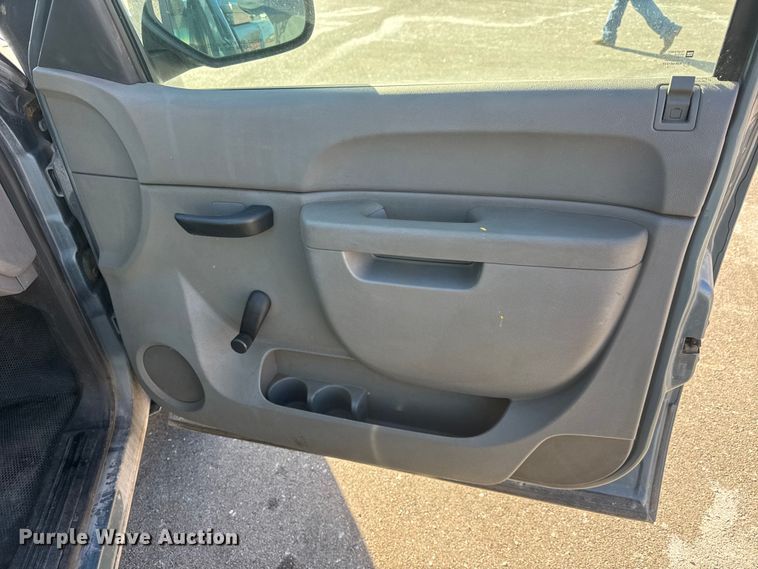 image for item EP2931 2012 Chevrolet Silverado 1500 pickup truck