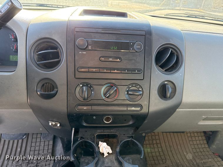 image for item EP2934 2007 Ford F150 pickup truck