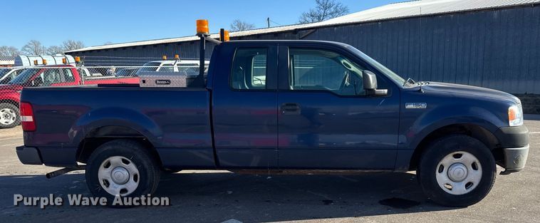 image for item EP2935 2007 Ford F150 Ext. Cab pickup truck