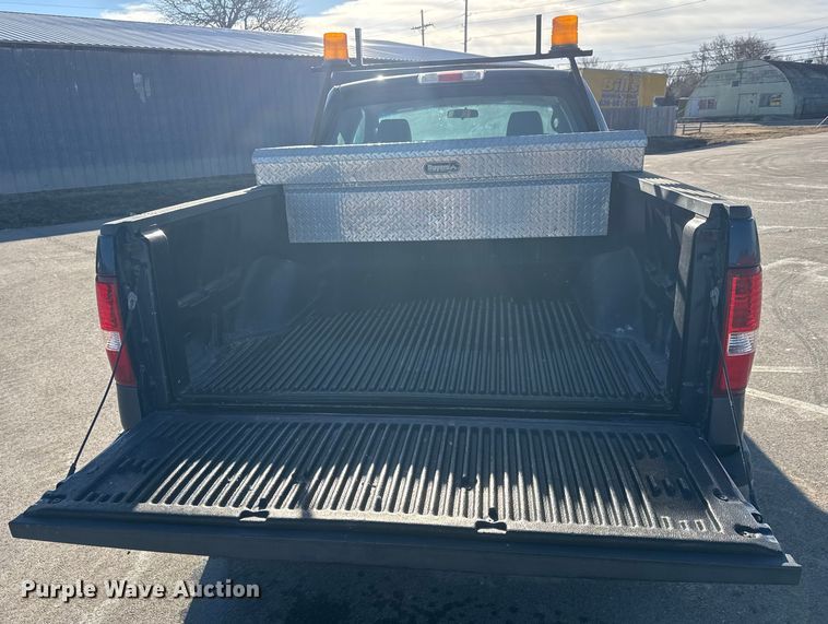 image for item EP2935 2007 Ford F150 Ext. Cab pickup truck